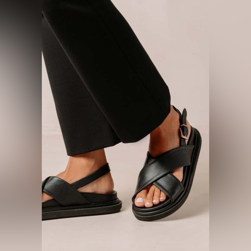 Alohas Marshmallow Sandal - Total Black